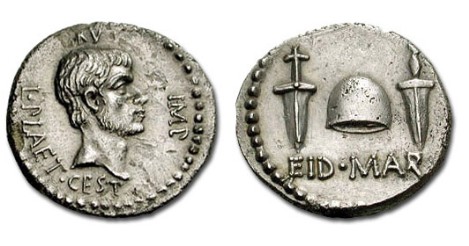Il noto denario del cesaricida Bruto con la scritta EID MAR (Idi di Marzo)